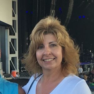 Meet your Posher, Lisa